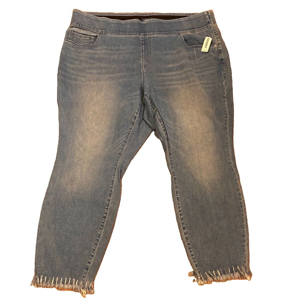 Old Navy Women’s Rockstar Mid Rise, Light Wash, Pull On Jeans Size 26. NWT